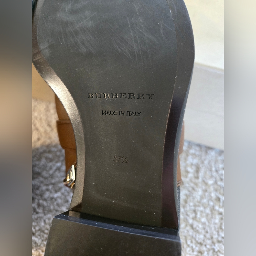 Burberry Women's Brown Booties. - Picture 12 of 13